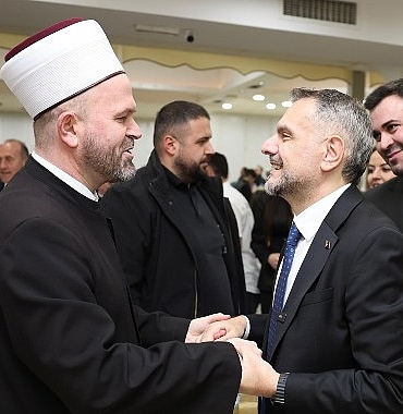 bayrampasa-belediyesinden-tutinde-kardeslik-sofrasi.jpg