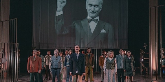 BBT’de Büyük Değişim: Tarık Akan’ın Onurlu Direnişi Sahnede!