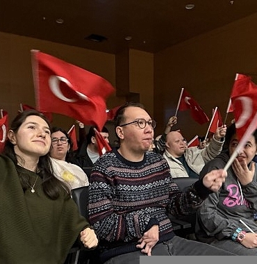 beyaz-kalpler-mehmet-akif-ersoyu-andi.jpg
