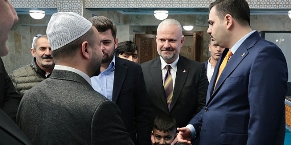 Binlerce Menemenli tek yürek oldu