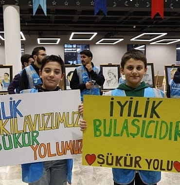 bu-gecede-iyilige-rehber-edenler-bulustu.jpg