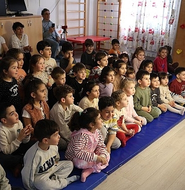 didim-belediyesi-minikleri-hacivat-ve-karagoz-ile-bulusturdu.jpg