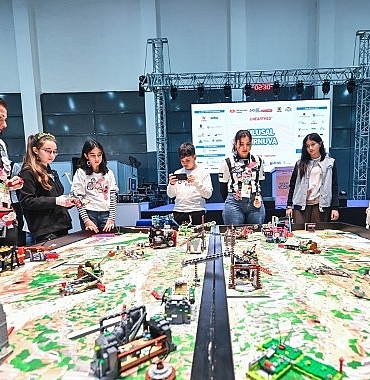 first-lego-league-ulusal-turnuvasi-fuar-izmirde-basladi.jpg