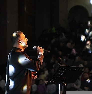 gonullere-dokunan-ilahileriyle-hasan-bayar-sahne-aldi.jpg