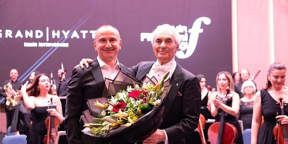 Gürer Aykal’ın Zafer Konseri Eşliğinde Görkemli Bir Dönüşüm: Grand Hyatt İzmir İstinyePark