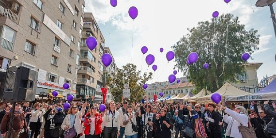 Konak’ta kadın emeği ve dayanışmasına festival gibi kutlama