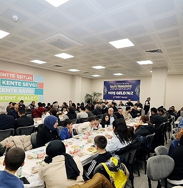 kucukcekmecede-iftar-sofralarina-ve-ramazan-etkinliklerine-yogun-ilgi.jpg