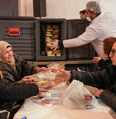 maltepeliler-kadir-gecesinde-ayni-sofrada-bulustu.jpg