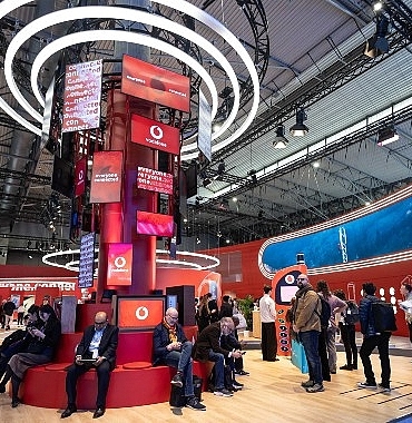 mobil-dunya-kongresinde-vodafone-standina-yogun-ilgi.jpg