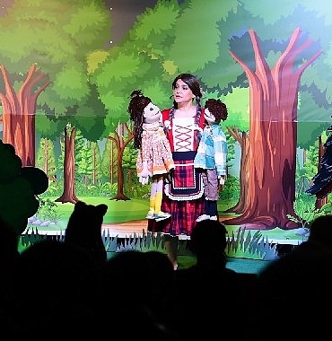 osmangazi-belediyesinden-cocuklara-ozel-hansel-ve-gretel-gosterisi.jpg