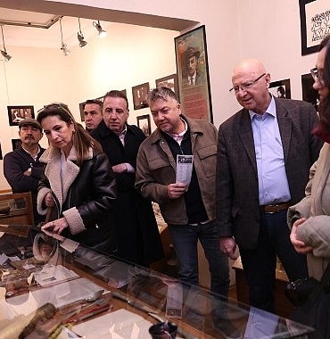 osmangazi-belediyesinden-orhan-kemal-yili-kapsaminda-anlamli-ziyaret.jpg