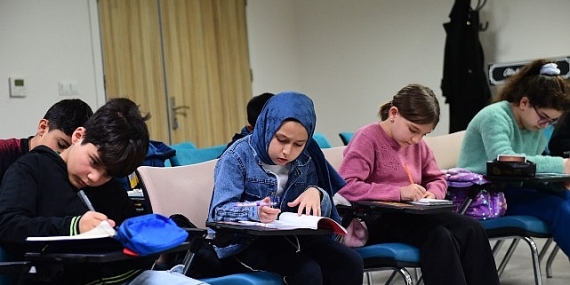 Osmangazi’de Küçük Yazarlardan Büyük Adım