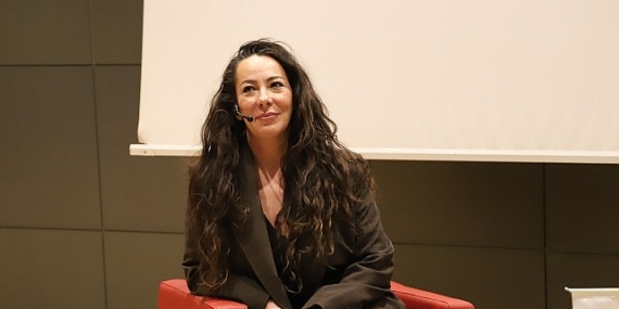 Oyuncu Zeynep Özyağcılar ile 8 Mart’a özel söyleşi!