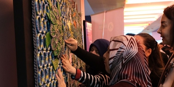 Parmaklarıyla beynin görme merkezini kullanmayı başardı…