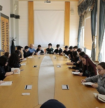 samanyolunda-ziyafet-genclerin-rehberi-oldu.jpg