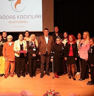 seferihisarda-8-marta-anlamli-etkinlik-8-kadin-8-basari-oykusu.jpg