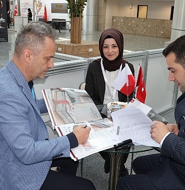 turk-mobilyalari-dunyayi-donatiyor.jpg