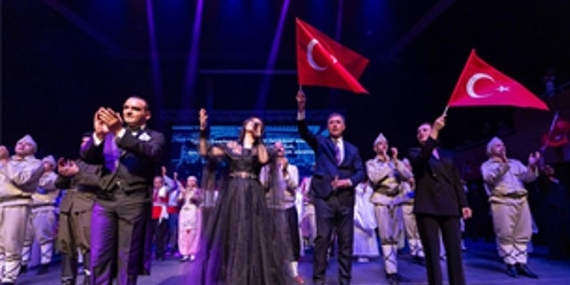 “Uyan Memet”  Çanakkale ruhunu sahneye taşıdı