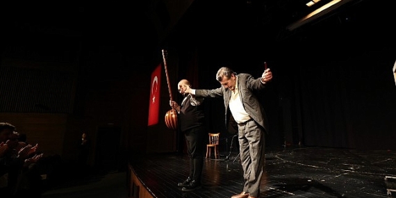‘Veli’nin Oğlu Orhan’ Küçükçekmece’de Seyirciyle Buluştu