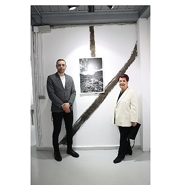 yerle-gok-arasinda-sergisi-fotograf-muzesinde-kapilarini-acti.jpg