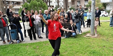 1-down-kafede-anlamli-bulusma.jpg