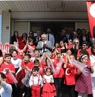 23-nisan-haftasi-edremitte-dolu-dolu-gececek.jpg
