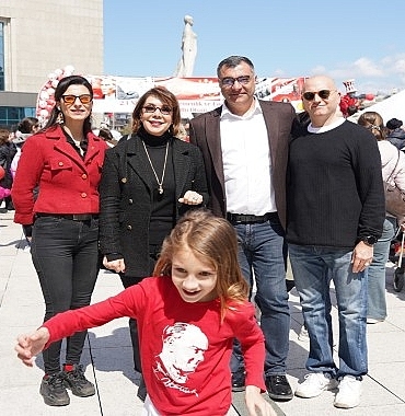 23-nisan-ulusal-egemenlik-ve-cocuk-bayraminda-sehir-tiyatrolarinin-sahneleri-cocuklar-icin-acildi.jpg