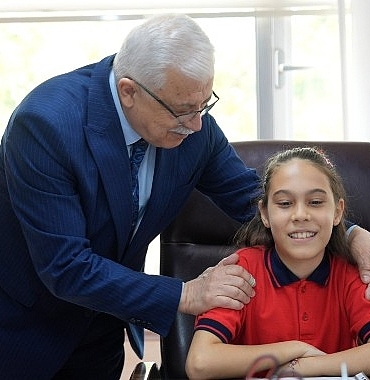 23-nisanda-koltuk-cocuklara-emanet.jpg