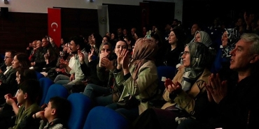 aydin-buyuksehir-belediyesi-kultur-ve-sanat-etkinlikleri-incirliovada-yogun-ilgi-gordu.jpg