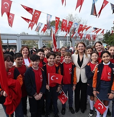 bakirkoyde-23-nisan-coskusu.jpg