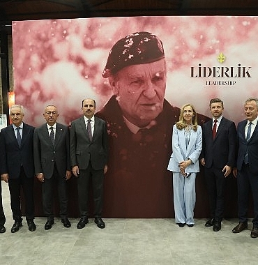 baskan-altay-tum-konyalilari-aliya-100-yasinda-hayat-fikir-mucadele-sergisini-gormeye-davet-etti.jpg