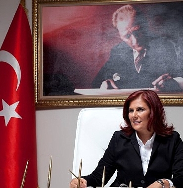 baskan-cercioglu-ulusal-egemenlik-ve-cocuk-bayrami-kutlu-olsun.jpg