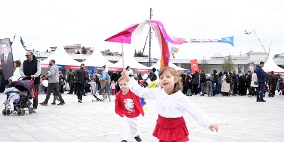 Bir meydan dolusu mutluluk