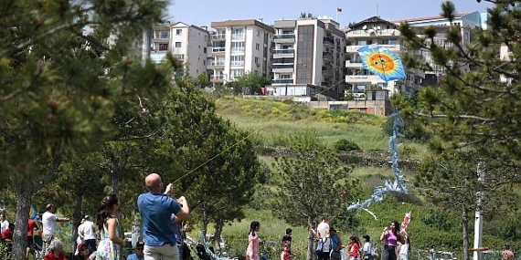 Bornova’da gökyüzü uçurtmalarla şenlenecek