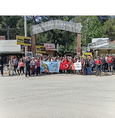buyuksehir-belediyesinden-turizm-haftasina-ozel-yuruyus.jpg