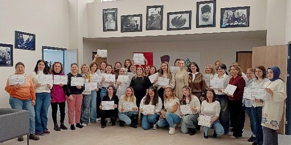 Çankaya Evi Meslek Edindirme Eğitiminde 40 Kursiyere Sertifika
