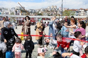 cocuklar-gulsun-bu-nese-sursun.jpg