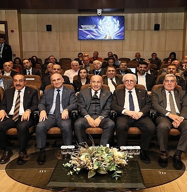 ege-hububat-bakliyat-yagli-tohumlar-ve-mamulleri-ihracatcilari-birliginde-muhammet-ozturk-guven-tazeledi.jpg