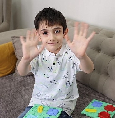 evde-egitim-goren-ozel-cocuklara-23-nisan-surprizi.jpg