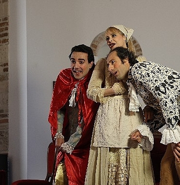 golyazida-la-serva-padrona-sahnelendi.jpg