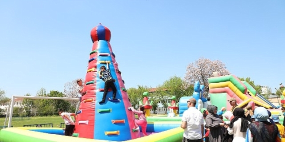 İnegöl’de 23 Nisan Coşkusu Hafta Sonu Da Devam Etti