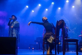 istanbulda-spirituel-bir-yolculuk-ocean-in-the-desert-show-sahnede.jpg