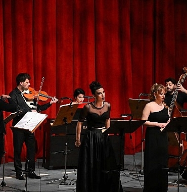 izdobdan-barok-saheser-pergolesinin-stabat-materi-bornovada.jpg