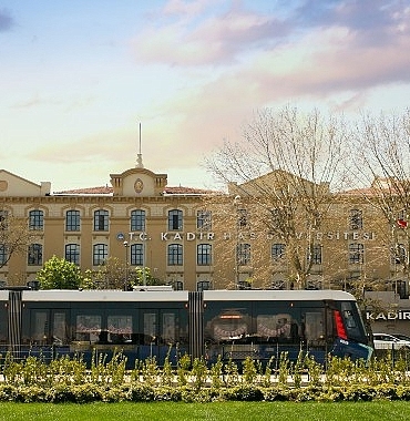 kadir-has-universitesinde-sinema-ve-metot-odaginda-25-yillik-tfayy-bulusmasi.jpg