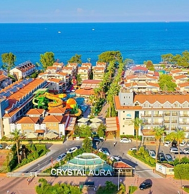 kemerde-cevre-duyarliligi-odulle-taclandi-crystal-aura-aqua-collectiona-anlamli-plaket.jpg