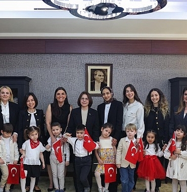 kres-ogrencilerinden-baskan-koymene-23-nisan-ziyareti.jpg