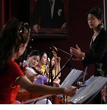 kulturlerarasi-kopru-okanda-kuruldu-nanjing-universitesi-ulusal-orkestrasi-sahnedeydi.jpg