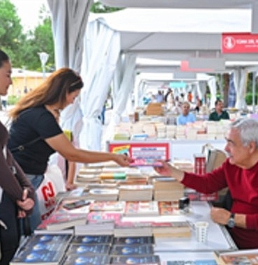 kulturparkta-buyuk-bulusma-izkitap-basliyor.jpg