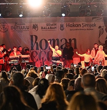 manisada-romanlar-gecesi-coskusu.jpg
