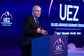 mehmet-simsekten-uezde-guclu-ekonomi-vurgusu-soklara-karsi-hazirlikliyiz-program-calisiyor.jpg